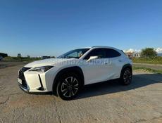 Lexus RS
