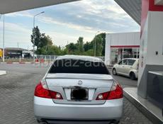 Nissan fuga