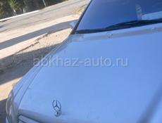 Mercedes-Benz 200-Series