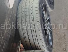 245/40 R19