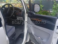 Mitsubishi L 400