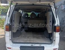 Mitsubishi L 400