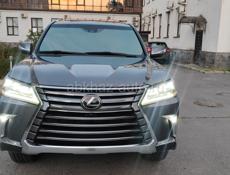 Lexus LX