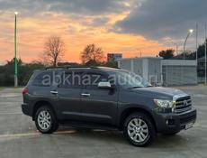 Toyota Sequoia