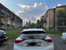 Infiniti QX4