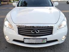 Infiniti M35