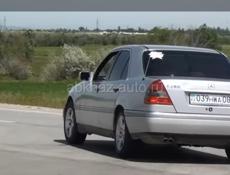 Mercedes-Benz 200-Series