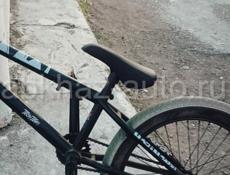 Продам BMX просто надо поменять Цепь Цепь стоит 500 руб стоит новый диск покупался велик за 25 срочно