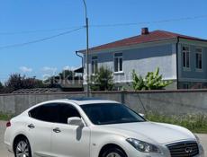 Infiniti M35