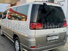 Nissan Elgrand