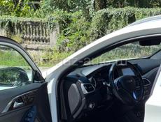 Infiniti Q30