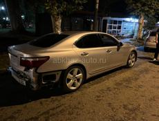 Lexus LS
