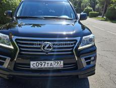 Lexus LX