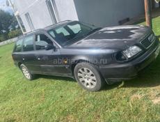 Audi 100