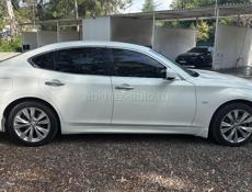 Nissan fuga