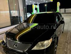 Lexus LS