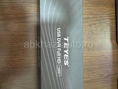 Продаю видеорегистратор Teyes X5 
