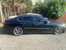 Nissan fuga