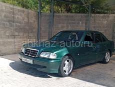 Mercedes-Benz 200-Series