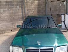 Mercedes-Benz 200-Series