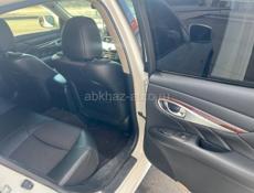 Nissan fuga