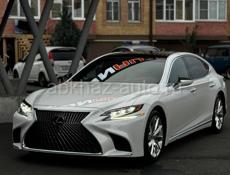Lexus LS
