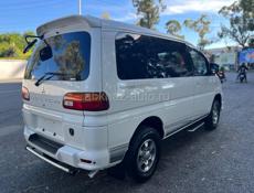 Mitsubishi Pistachio