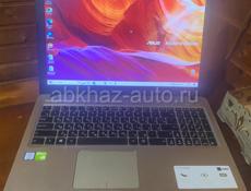 Ноутбук Asus