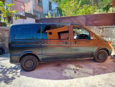 Mercedes-Benz Viano