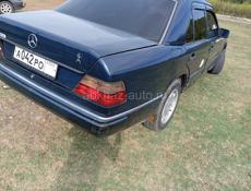 Mercedes-Benz 124