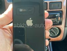 iPhone SE 64 гига без сколов и царапин