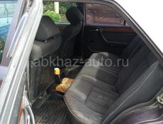 Mercedes-Benz 124