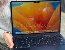 MacBook Air 13 (2022) M2 8/256GB 