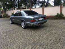 Mercedes-Benz 124