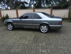 Mercedes-Benz 124