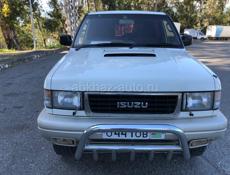 Isuzu Trooper