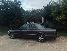 Mercedes-Benz 124
