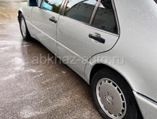 Mercedes-Benz S-Класс