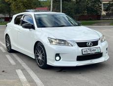 Lexus IS