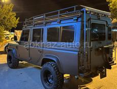 Land Rover 110 Defender