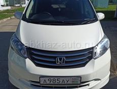 Honda FR-V
