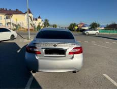 Nissan fuga
