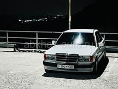 Mercedes-Benz 190