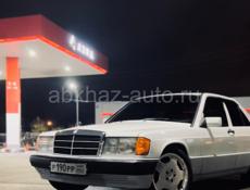 Mercedes-Benz 190