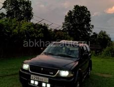 Mitsubishi Montero
