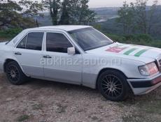 Mercedes-Benz 124