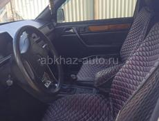 Mercedes-Benz 124