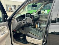 Toyota Sequoia