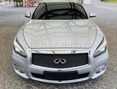 Infiniti QX4