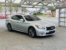 Infiniti QX4